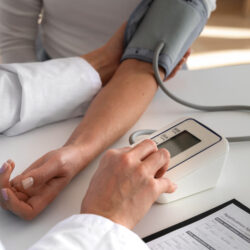 Hipertensión Arterial: Cómo Controlarla y Prevenir Complicaciones